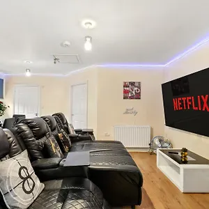 luxury-one-bedroom-apartment-in-luton-town-centre.cambridgehotelsuk.com/