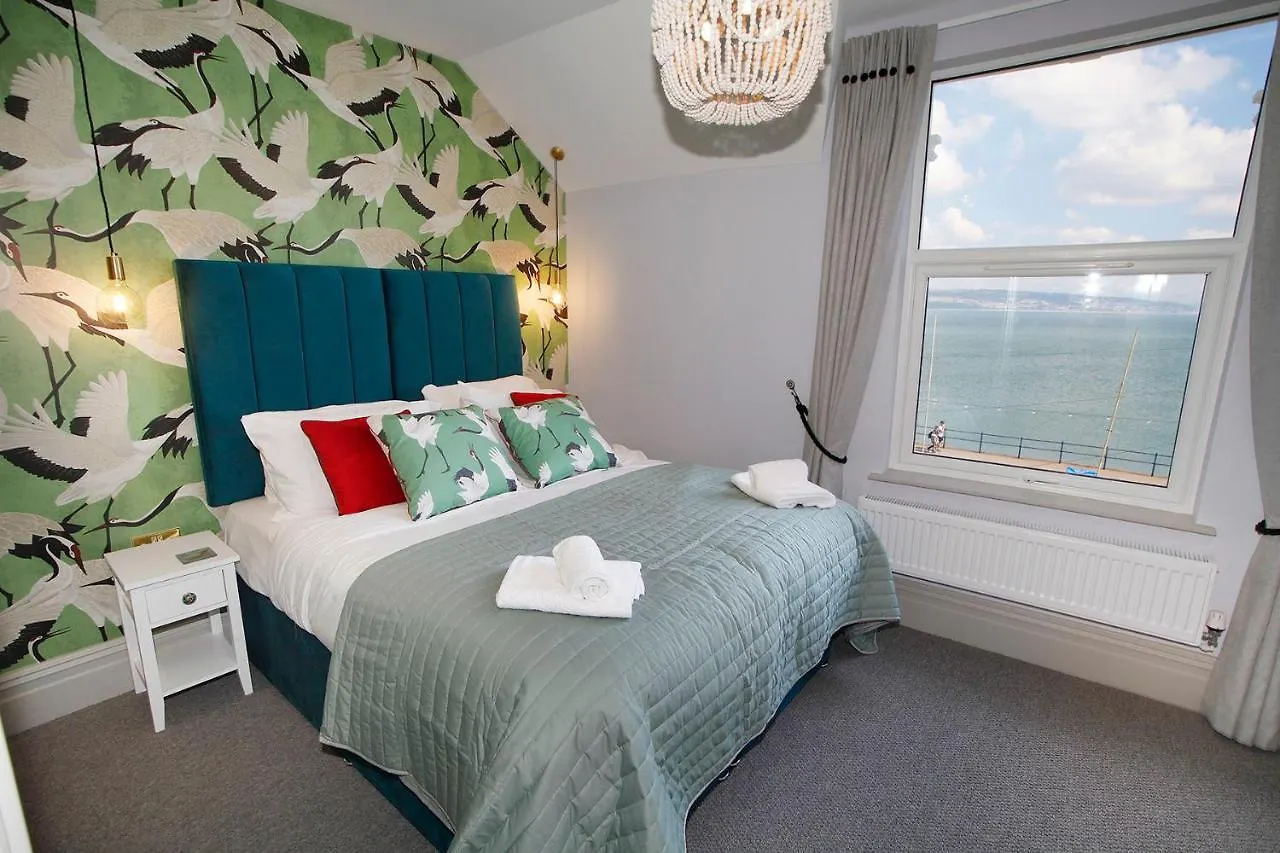 Sea Watch Seafront Holiday House Villa The Mumbles Holiday home