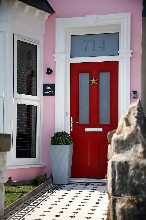Sea Watch Seafront Holiday House Villa The Mumbles United Kingdom